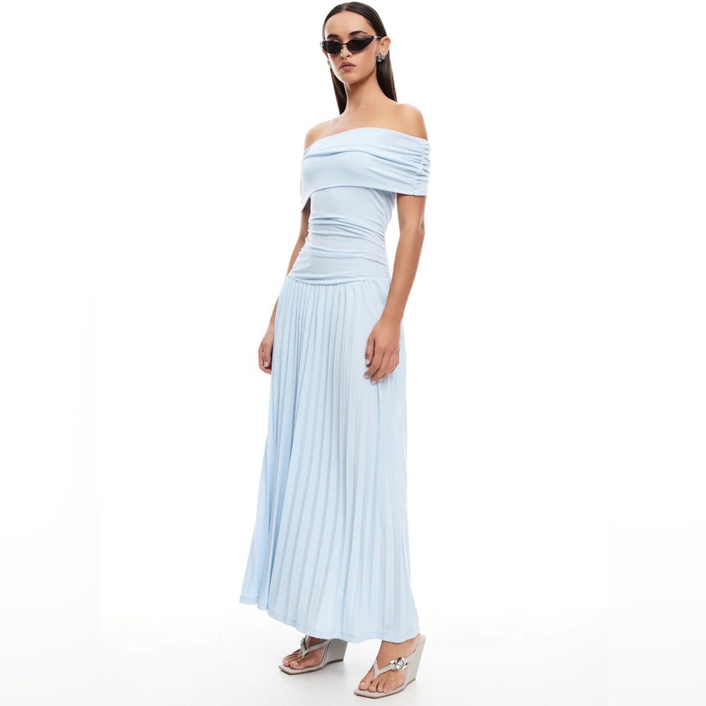 Lioness Off-Shoulder Light Blue Maxi Dress